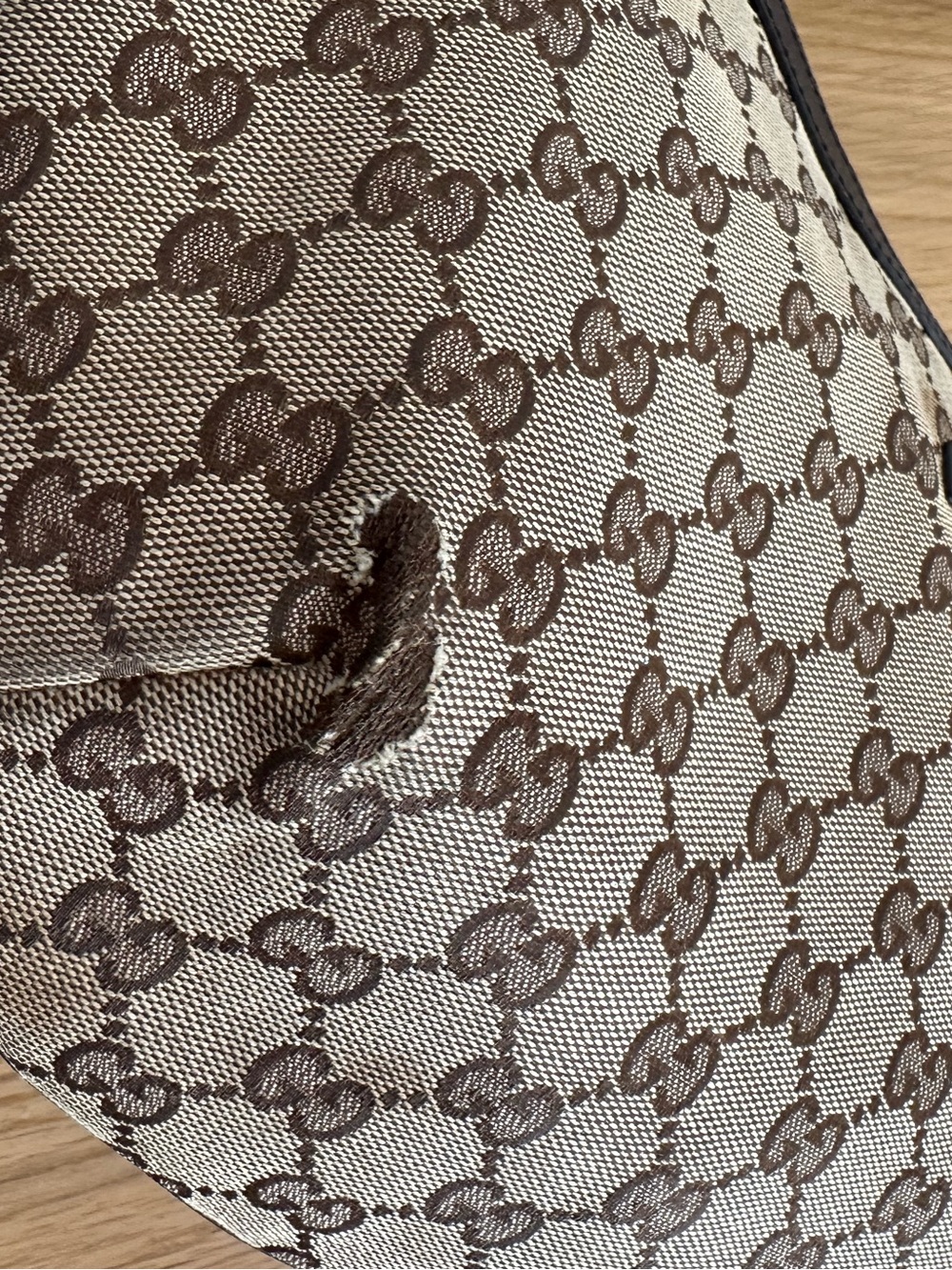 Gucci Cherry Line Crossbody Bag - Picture 13 of 16